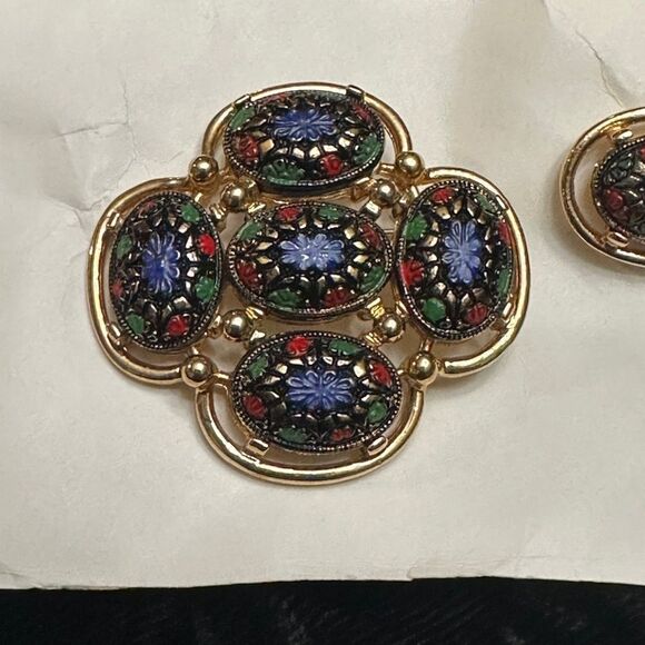 Sarah Coventry light of the east pin and clip-on earrings - Picture 2 of 4